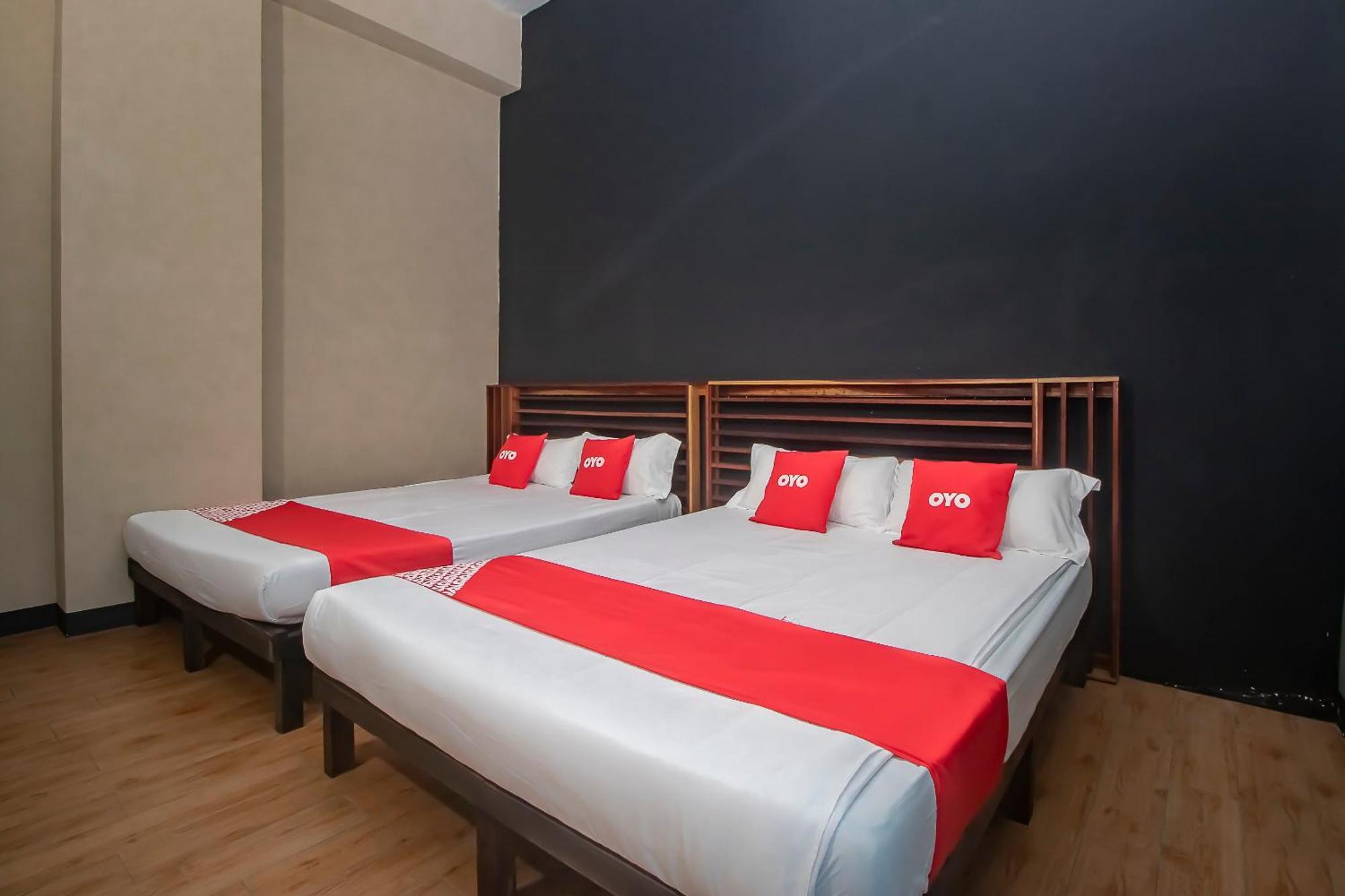 Oyo 90094 Hi Inn 3 Сибу Экстерьер фото